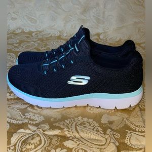 SKECHERS SUMMITS SNEAKERS